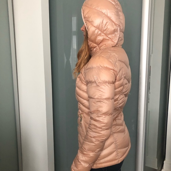 Pink Rose Calvin Klein Foldable and Hooded Jacket - Picture 6 of 11